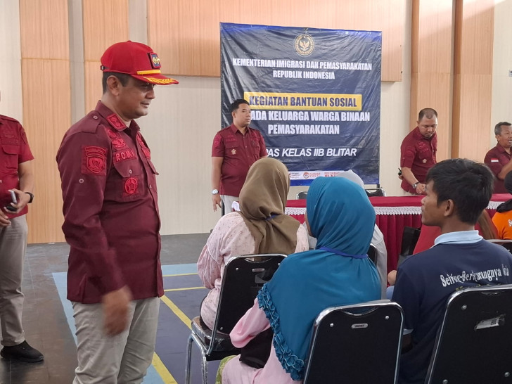 50 Keluarga Warga Binaan Lapas Blitar Menerima Paket Sembako