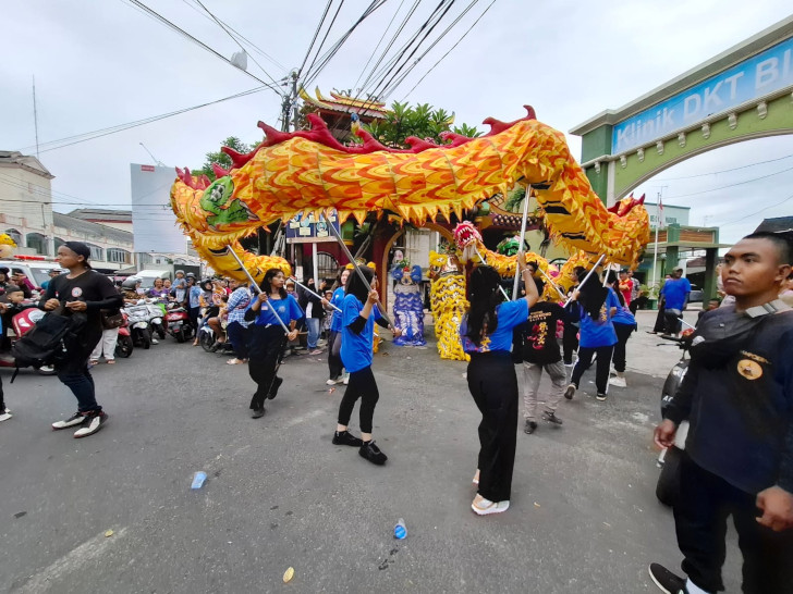 Akulturasi Budaya dalam Kirab Barongsai di Kota Blitar Peringati Cap Go Meh