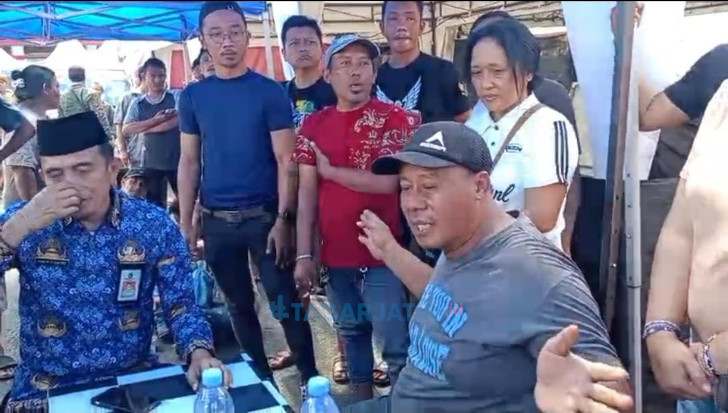 Biaya Sewa Stand Blitar Jadoel Tinggi, Diprotes Keras Ratusan PKL 7 Biaya Sewa Stand Blitar Jadoel Tinggi, Diprotes Keras Ratusan PKL