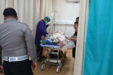 Adu Banteng, Pemotor Terkapar Hantam Truk di Jalur Nasional Blitar Kediri