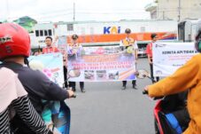 Peringati HUT RI, KAI Daop 7 pasang 80 Spanduk Himbauan Keselamatan