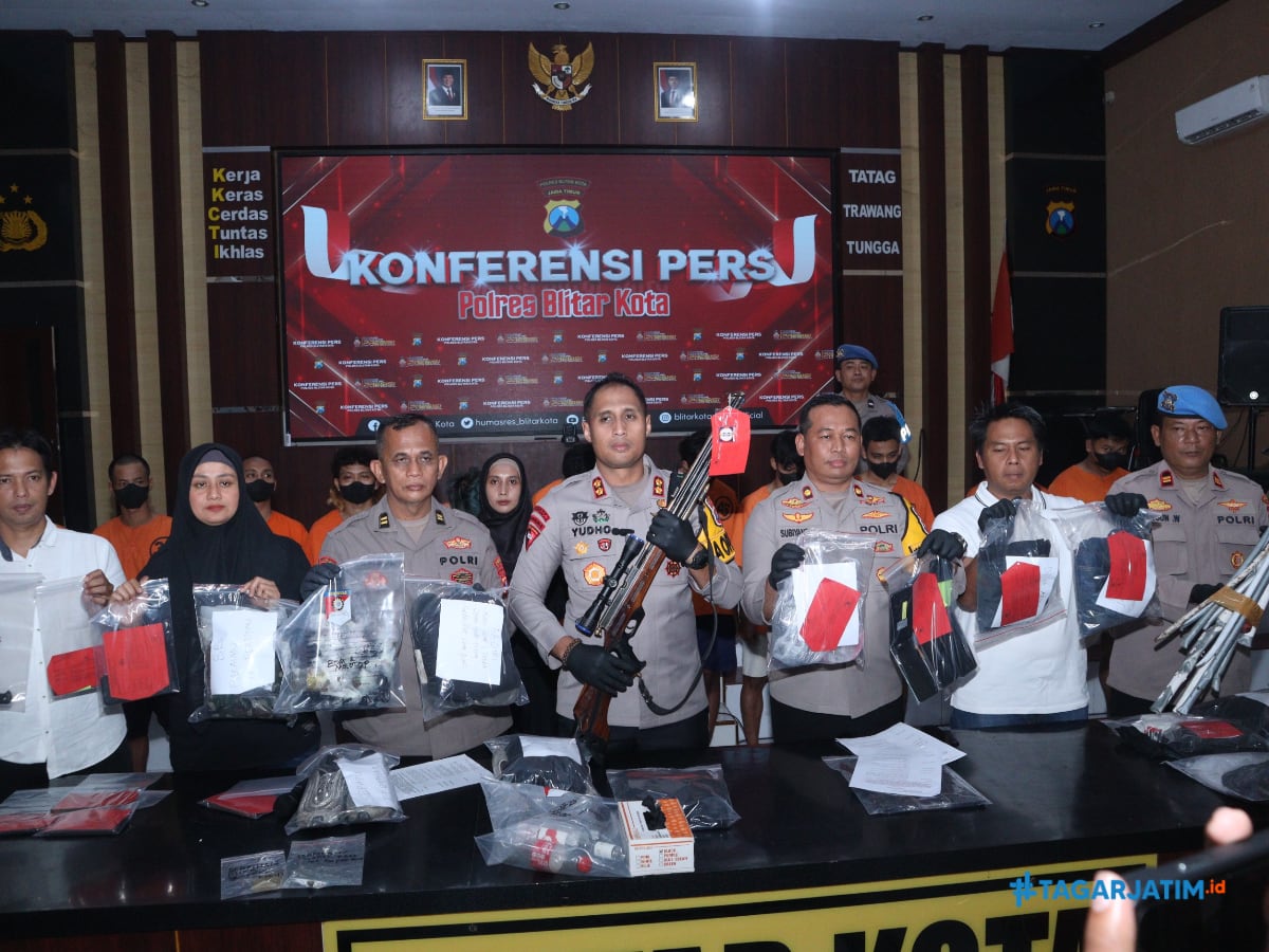 Pelaku Rusuh Blitar Bawa Senapan Angin dan Bondet