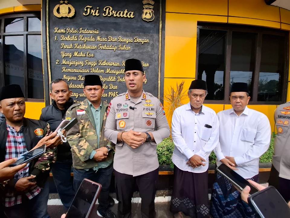 Kapolres Blitar Kota AKBP Tutys Yudho Uly saat memberikan keterangan kepada wartawan di Mapolres Blitar Kota (Novianto, tagarjatim.id)