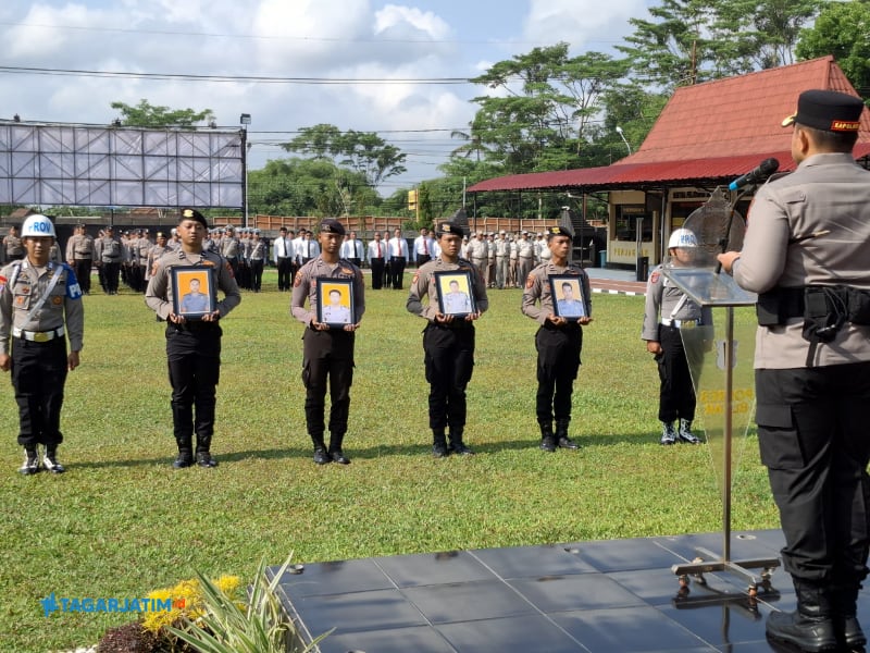 Terlibat Narkoba dan Penggelapan, 4 Anggota Polres Blitar Dipecat