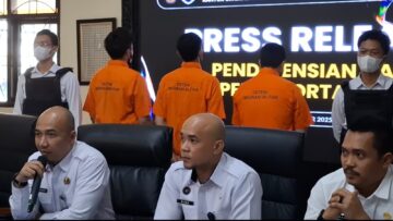 3 WNA Pakistan Diringkus Imigrasi Blitar Akibat Masuk Tulungagung Jadi Investor Bodong 6 ad3e3210 959c 42b8 869b 3af47f3df471